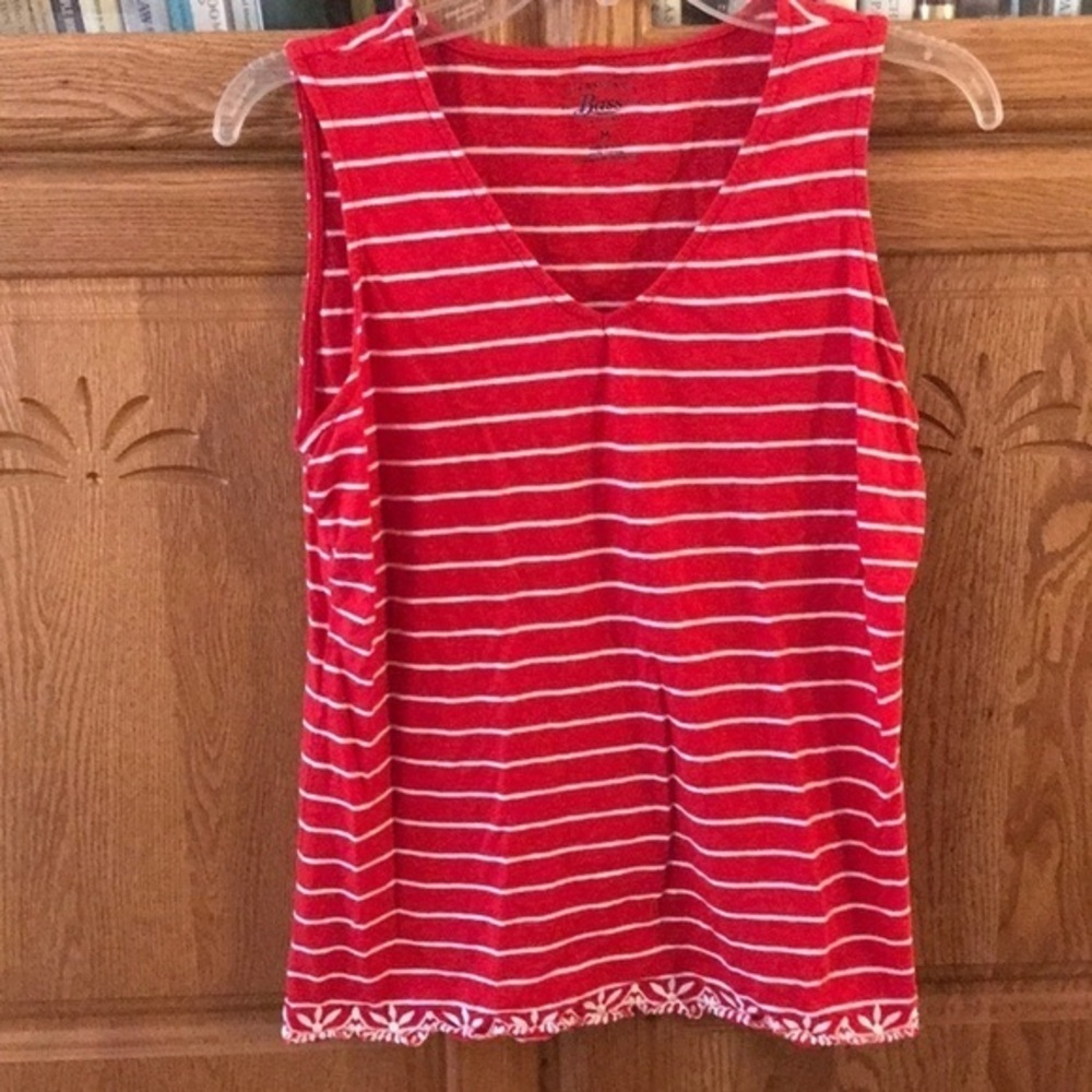 Woman’s sleeveless tank top shirt V-Neck - Size M